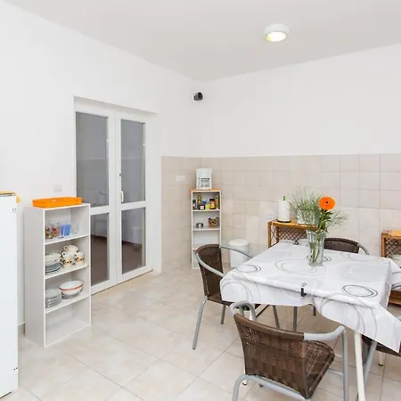 Letizia Guest house