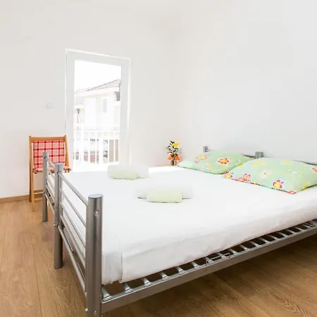Letizia Gostinjska kuća 3*